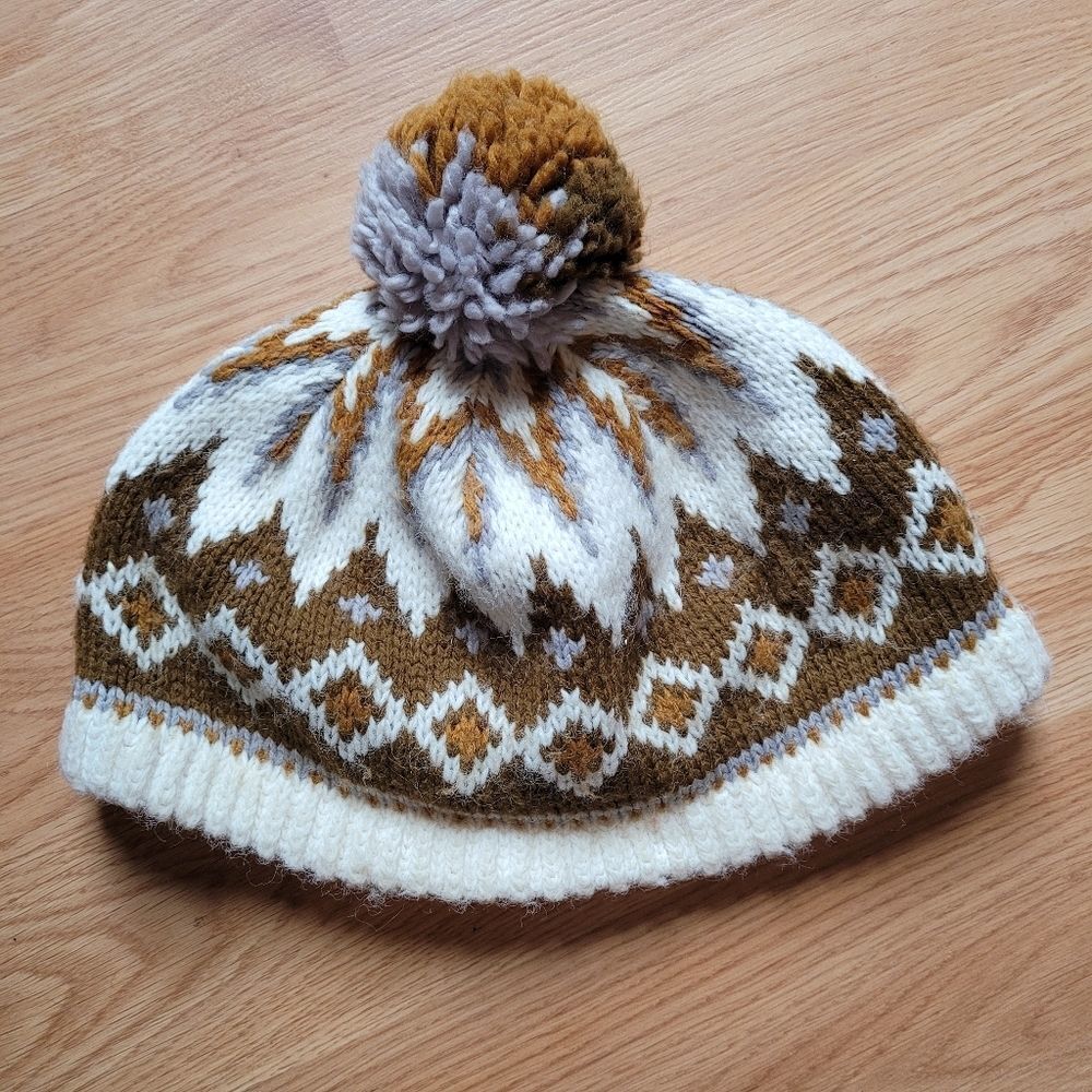 Cozy Knit Pom-Pom Hat - Brown and White